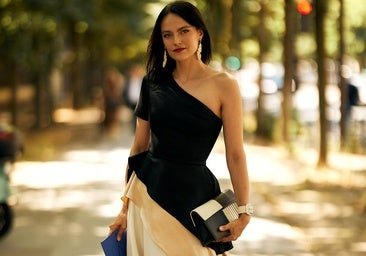 Vestidos midi bicolor, la tendencia que arrasa entre mis amigas de París y que he incluido a mi armario de verano