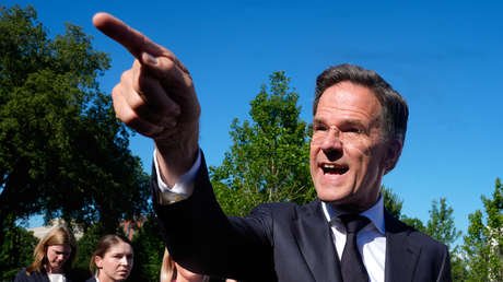 Rutte evita responder a una pregunta incómoda sobre las guerras en Libia e Irak