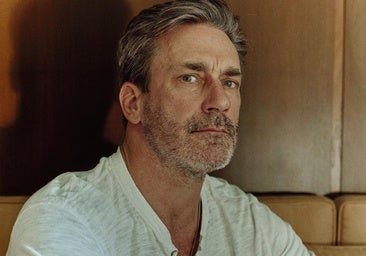 Jon Hamm, el antihéroe que arrasa con Vicios ocultos: «Es más divertido ver a alguien portarse mal que hacerlo uno mismo»