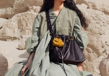 El bolso viral que llevan las que buscan un diseño elegante sin logo y que parece mucho más caro