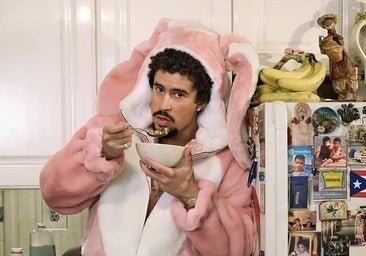 Todo lo que sabemos sobre los hermanos de Bad Bunny: clones de Benito y se los lleva a todas partes