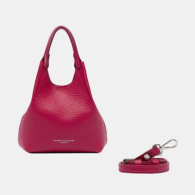 Bolso fucsia de Gianni Chiarini, 185 euros.