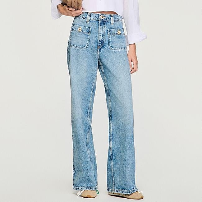 Vaquero wide leg con bolsillos delanteros de Sandro, 195 euros.