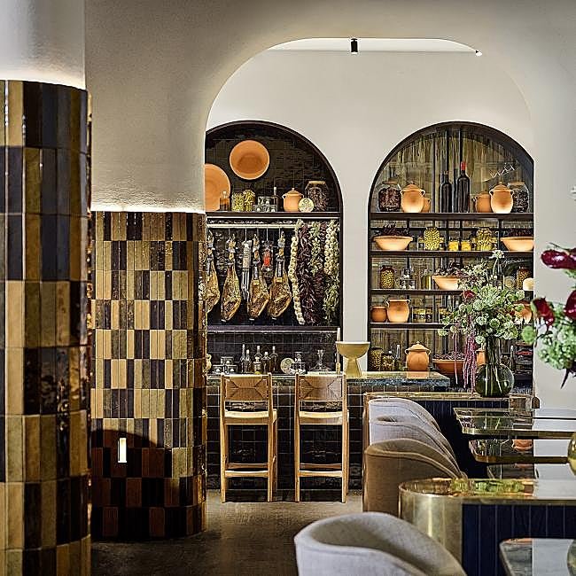 Uno de los espacios del restaurante Malandro, uno de los locales imprescindibles de la restauración sevillana.