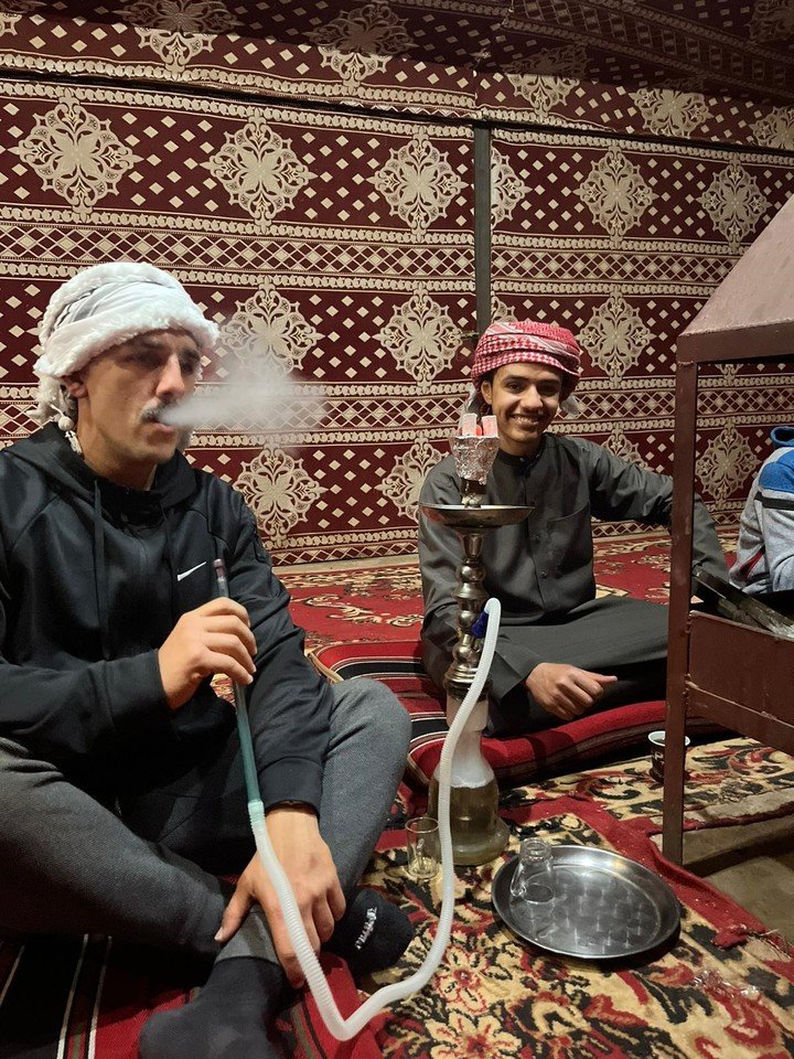 En Jordania fumar narguile es una tradición profundamente arraigada y popular.