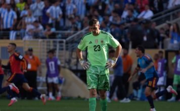 Dibu Martínez rompió el silencio y sembró dudas sobre su continuidad en la Selección: «Dar un paso al costado»