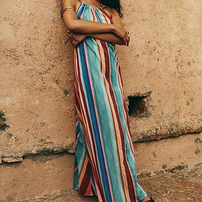 Vestido de rayas multicolor de Sézane, 185 euros.