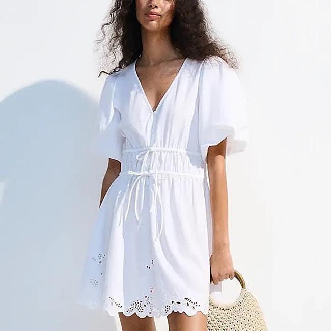 Vestido blanco corto de eseOese, 59,95 euros.