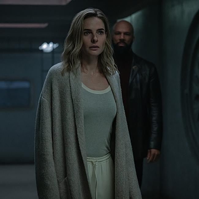 Rebecca Ferguson como Juiiette en una imagen de la serie de ciencia ficción, Silo.