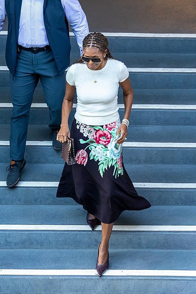 Michelle Obama con una falda de Tory Burch.