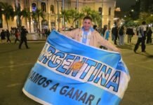 Miles de cordobeses y argentinos agradecen a la Selección tras derrota en final del Mundial