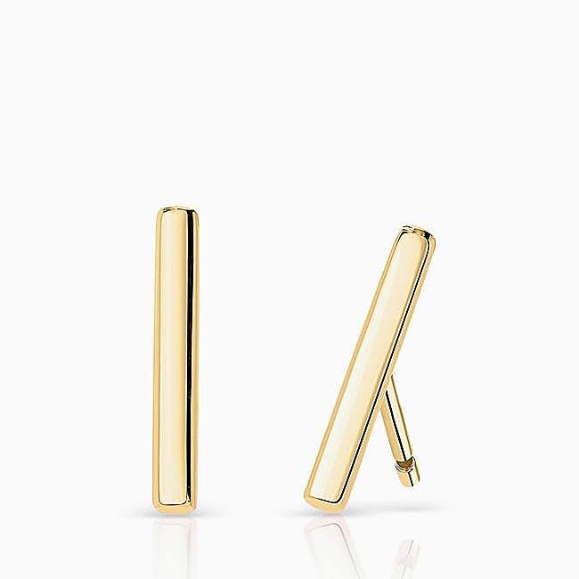 Pendientes rectangulares minimalistas de Mumit, 149 euros.