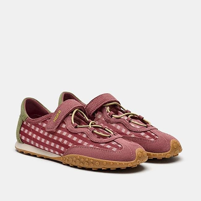 Sneakerinas de cuadros vichy de Hoff, 150 euros.