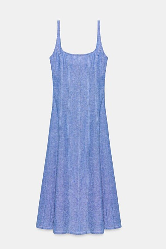 Vestido azul de Zara (35,99 euros)