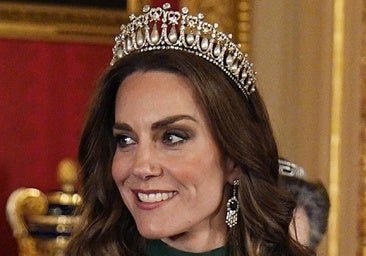 El espectacular look de gala de Kate Middleton: un vestido muy romántico y la tiara favorita de Diana de Gales
