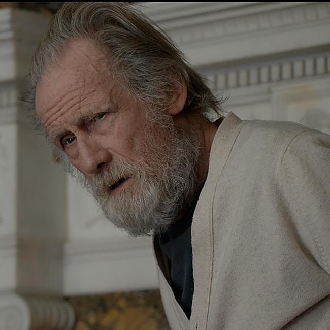 Bill Nighy en una imagen del largometraje, Sus hijos.