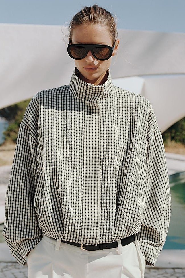Chaqueta estampada de Zara (29,99 euros)