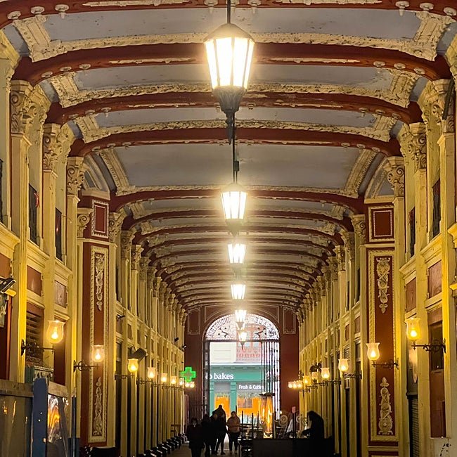 El Pasaje del Ciclón de Zaragoza recuerda el glamour decimonónico.