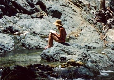Las mejores novelas románticas para leer este verano: diez historias de amor para llevarte a la playa