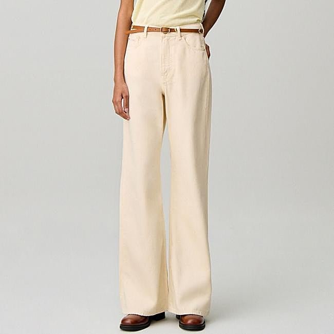 Vaqueros flare de tiro alto de Claudie Pierlot, 195 euros.