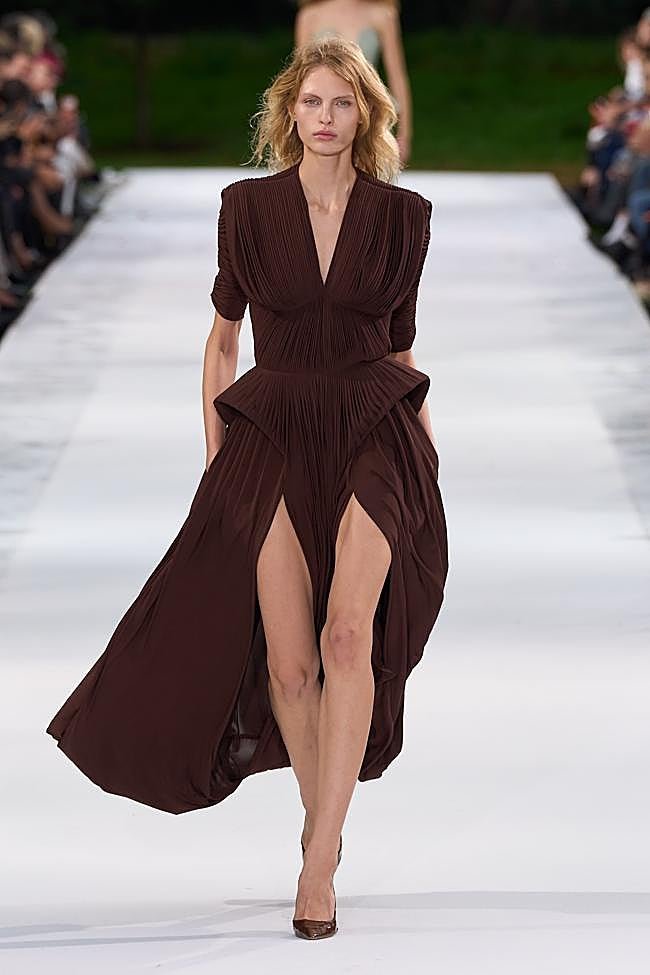 Look de Stella McCartney durante la Semana de la Moda de París.
