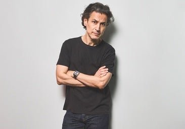 El escritor y cineasta Rodrigo Cortés publica Hija del cielo: «Kafka es una de las presencias fundamentales en mi vida»
