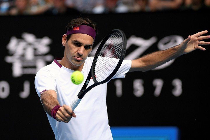 La elegancia del revés a una mano de Roger Federer. Foto: AP