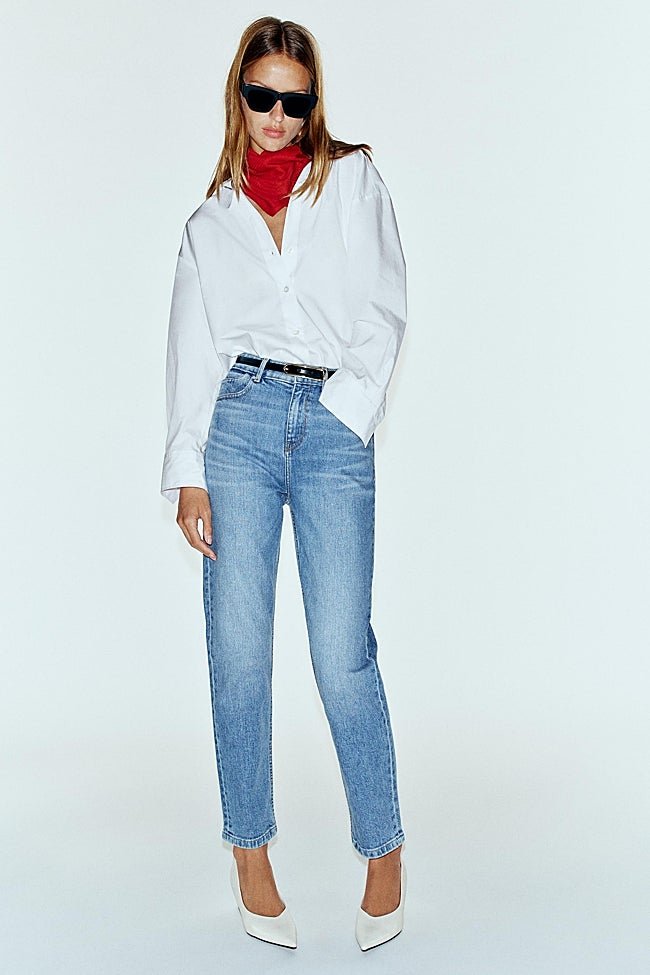 Pantalones mom de Zara (25,95 euros)