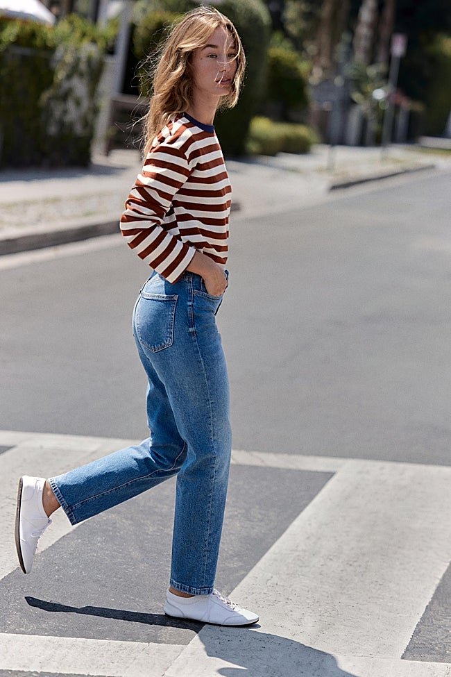 Vaqueros mom de Zara (27,99 euros)