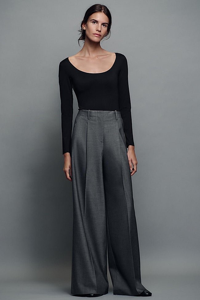 Pantalones grises de Zara (39,99 euros)