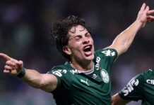 De la Selección a brillar en Brasil: Agustín Giay convirtió un doblete en la goleada de Palmeiras en el clásico contra Corinthians