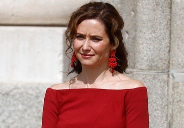 Isabel Díaz Ayuso nos muestra su lado más íntimo en su primer libro, que repasa su vida y su carrera política
