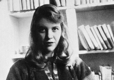 La hija de Sylvia Plath publica la versión íntegra de Ariel, con los poemas que eliminó su padre, Ted Hughes: la verdadera historia de la pareja