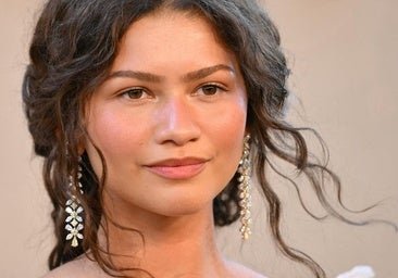 Zendaya y la inesperada tendencia de maquillaje viral del otoño: cómo ir sin máscara de pestañas y que tu mirada no parezca cansada o triste