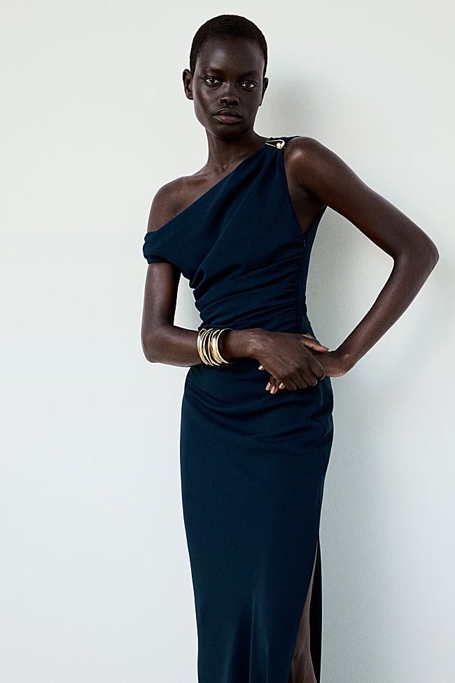Vestido azul marino de Mango (89,95 euros)