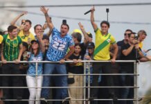 «Mañana Brasil va a tener un nuevo presidente»: Bolsonaro cierra campaña electoral en acto multitudinario (VIDEOS)