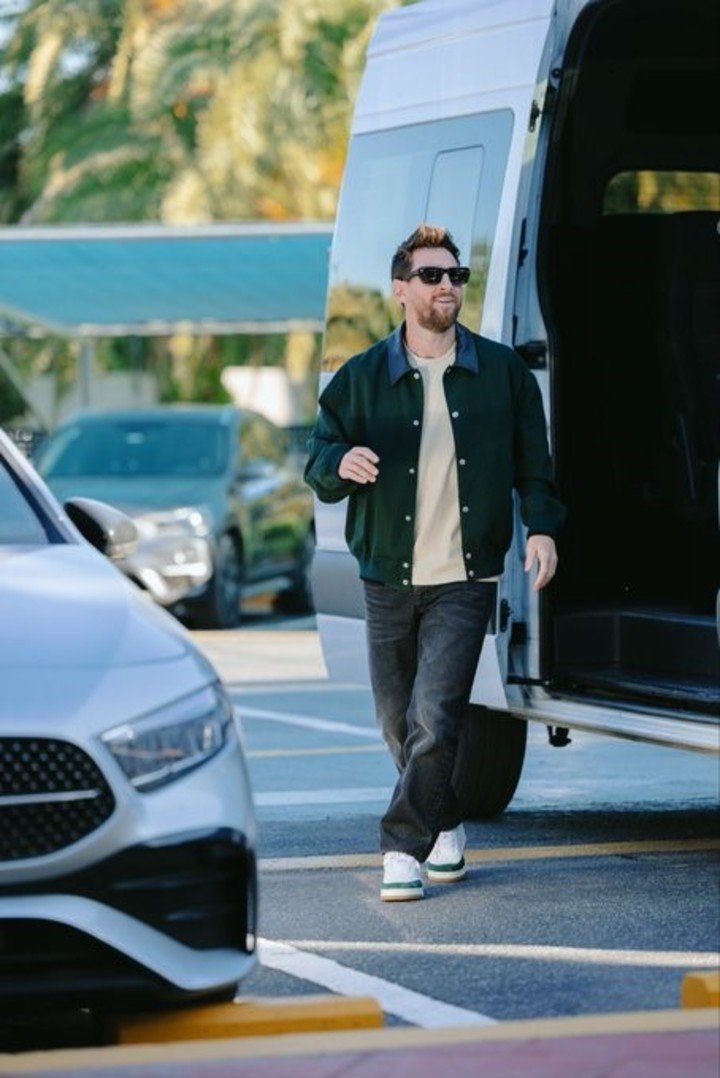 Llegó el capitán: Messi ya está en Ezeiza para su último baile.