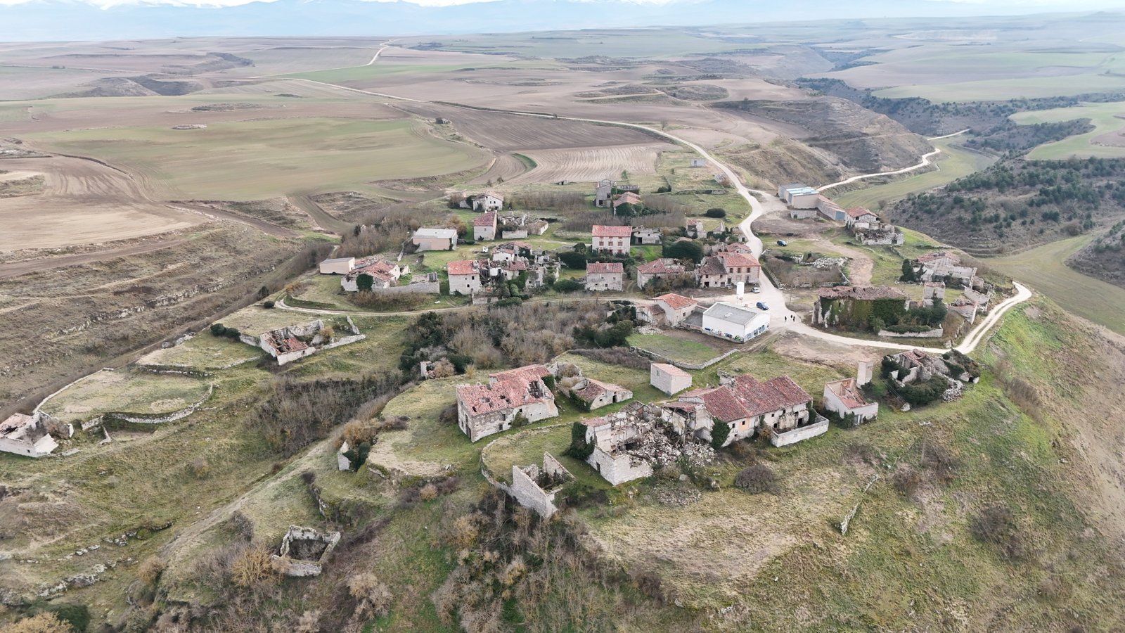 Castil de Carrias es un pueblo condenado a la soledad en Burgos.