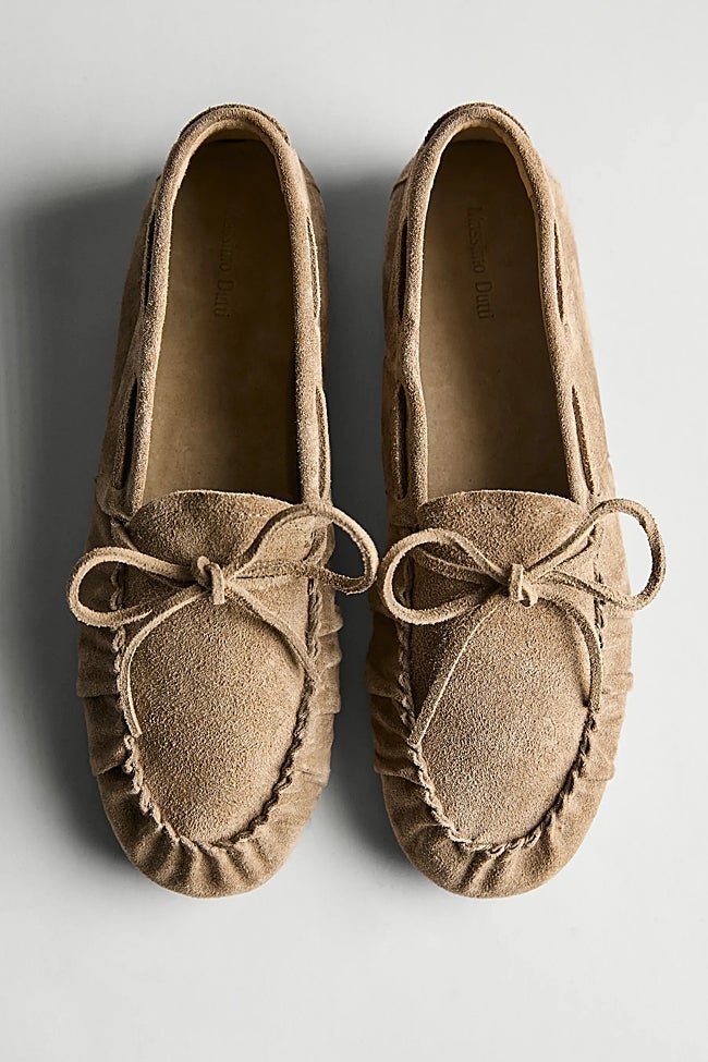 Mocasines de ante de Zara (89,99 euros)